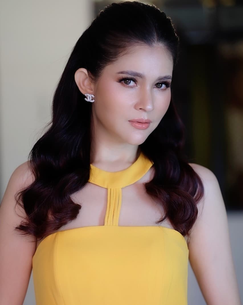 แอนนี่ บรู๊ค ฑีฆายุ