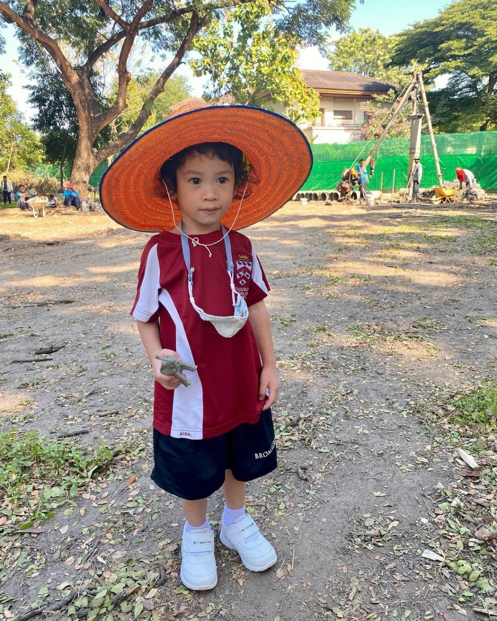 น้องโพธิ์ ลูกชาคริต แย้มนาม