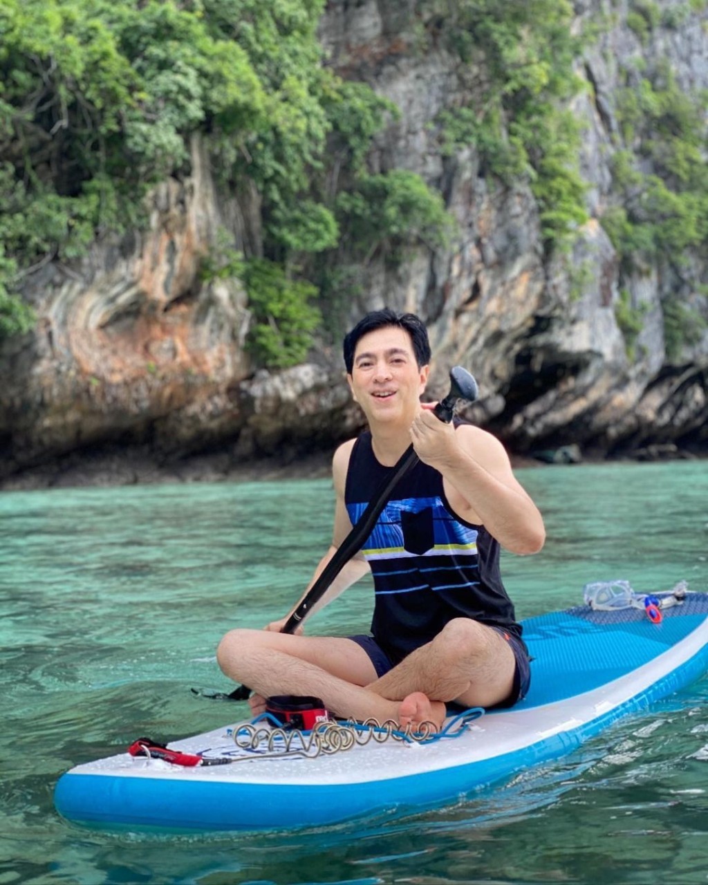 แซม ยุรนันท์