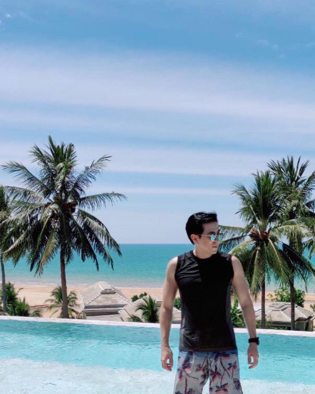 แซม ยุรนันท์