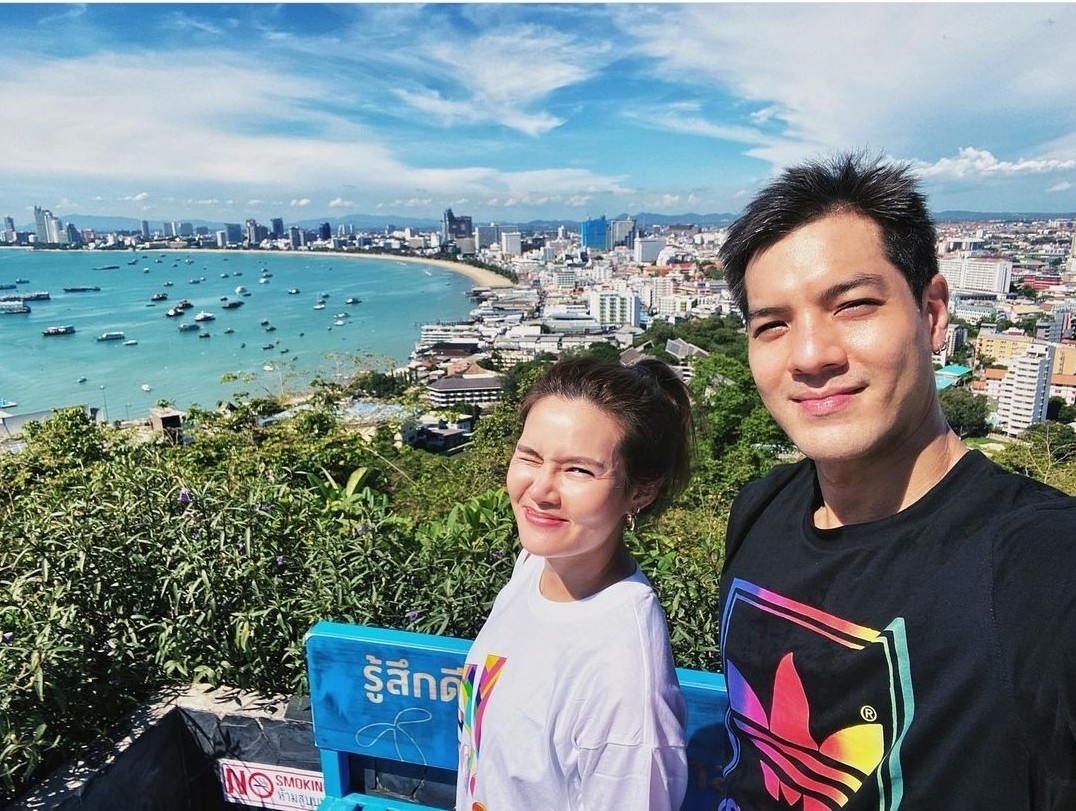 หญิง ตุลย์