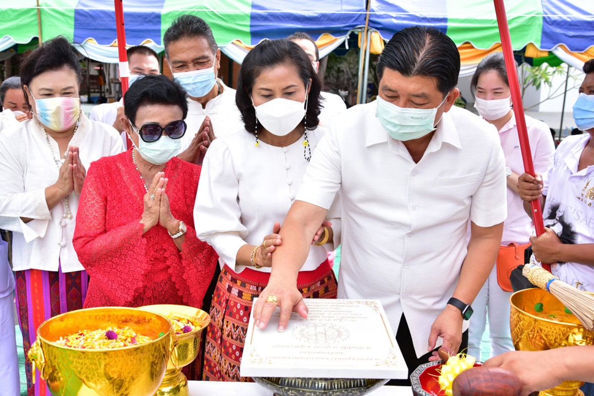 ฮือฮา พระอาทิตย์ทรงกลด ในพิธีวางศิลาฤกษ์ วัดดงน้อย สุพรรณบุรี