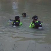 พ่อแม่ใจสลาย เด็กชาย 7 ขวบ ชวนเพื่อนไปเล่นน้ำสระท้ายหมู่บ้าน สุดท้ายจมดับ