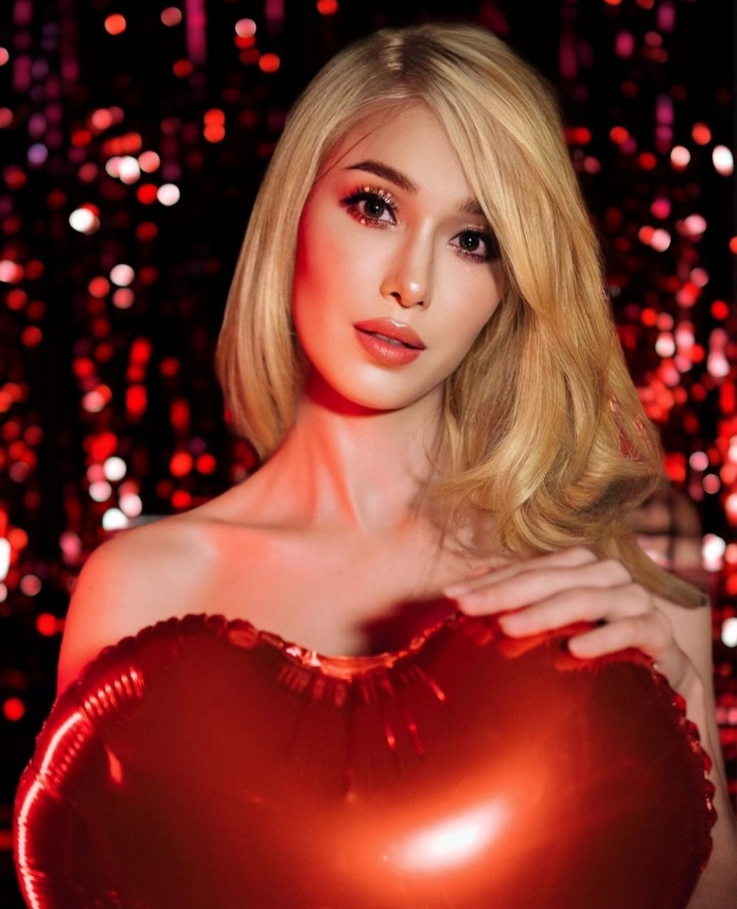 แจ็คกี้ ชาเคอลีน