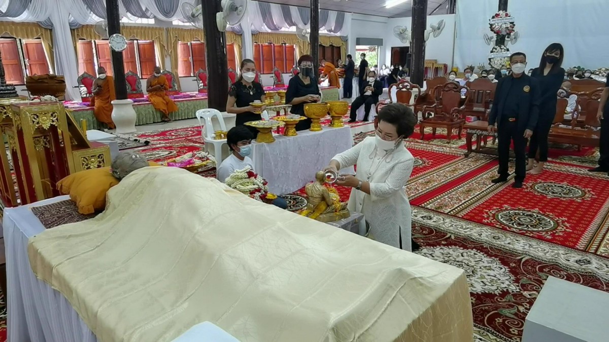 อัญเชิญ น้ำหลวงสรงศพ หลวงพ่อยวง เกจิ ดังเมืองราชบุรี