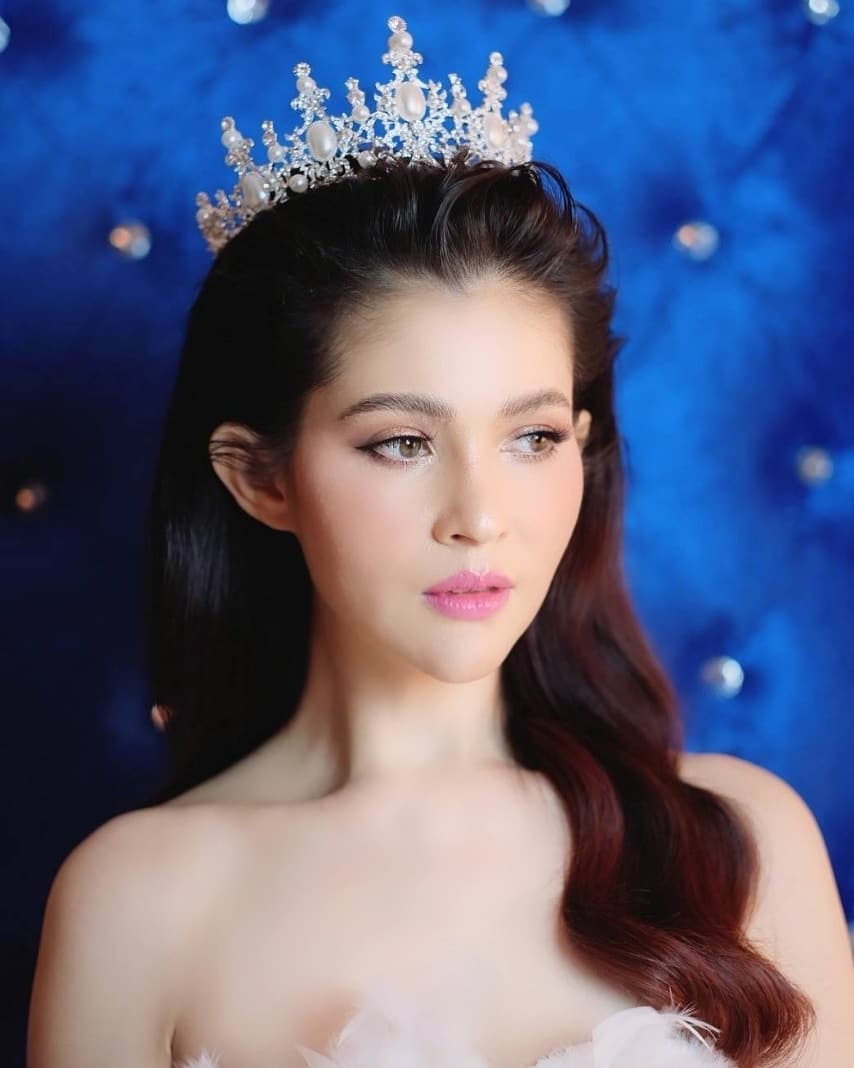 แอนนี่ บรู๊ค