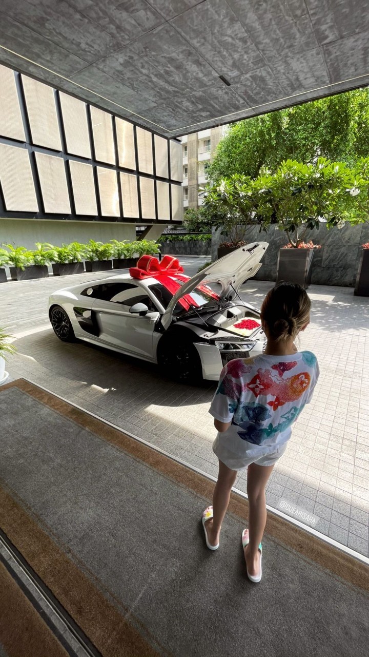 ดิว อริสรา เซบาสเตียน ลี