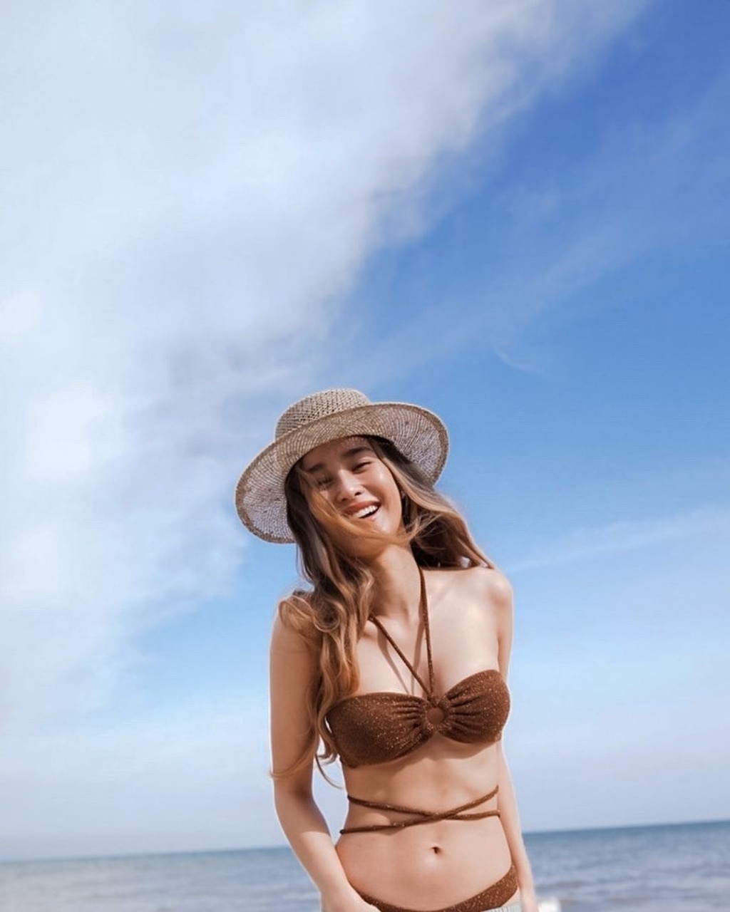 นาว ทิสานาฏ