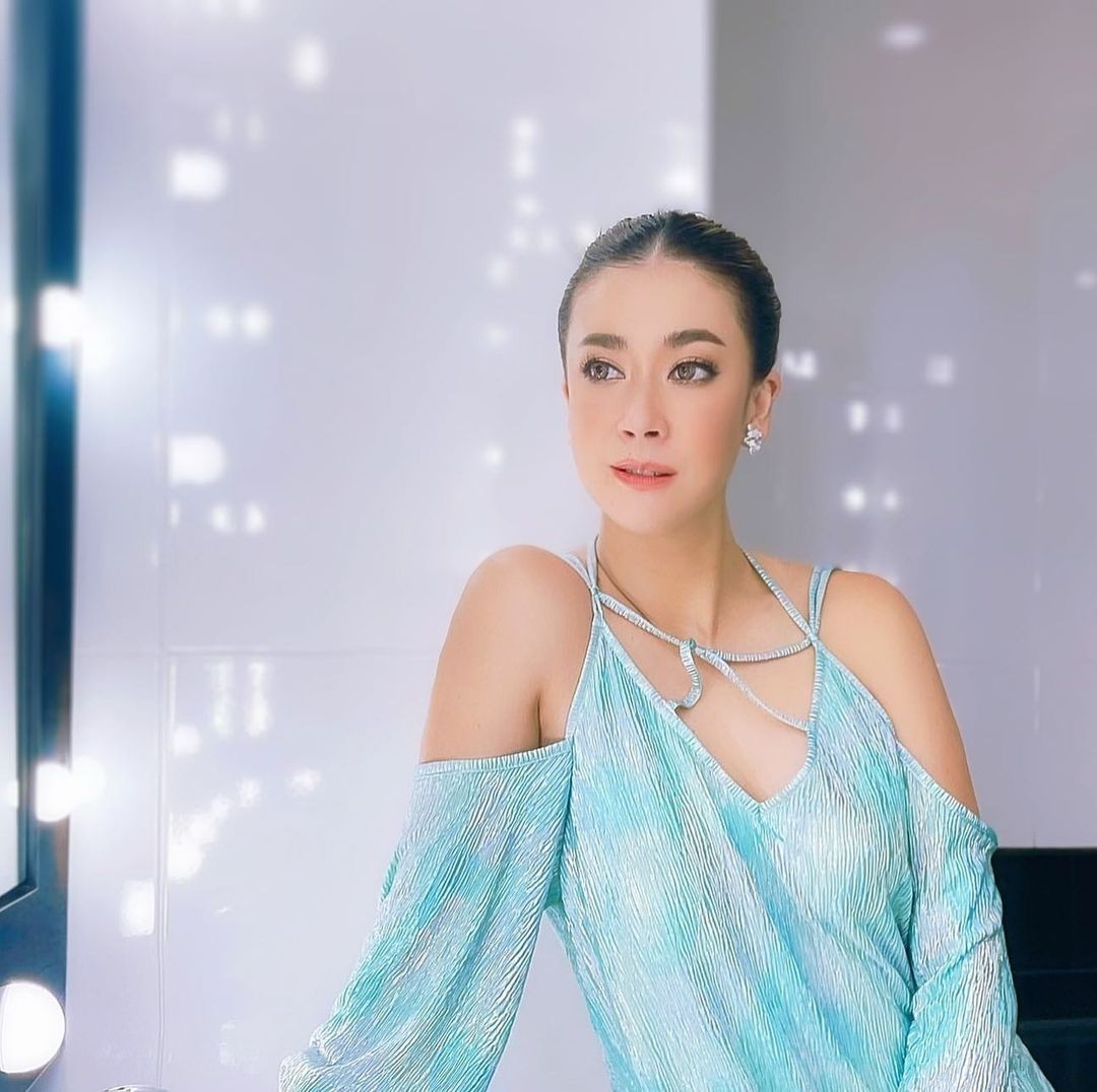 เอมี่ กลิ่นประทุม