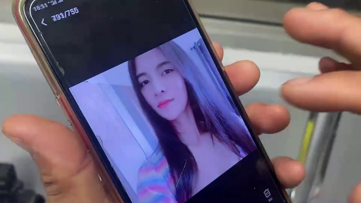 รวบสาวหลอกลุงสายเปย์ สูญเงิน 10 ล้าน ลุงยังรัก สงสารเอาผ้าห่มมาให้ถึงห้องขัง