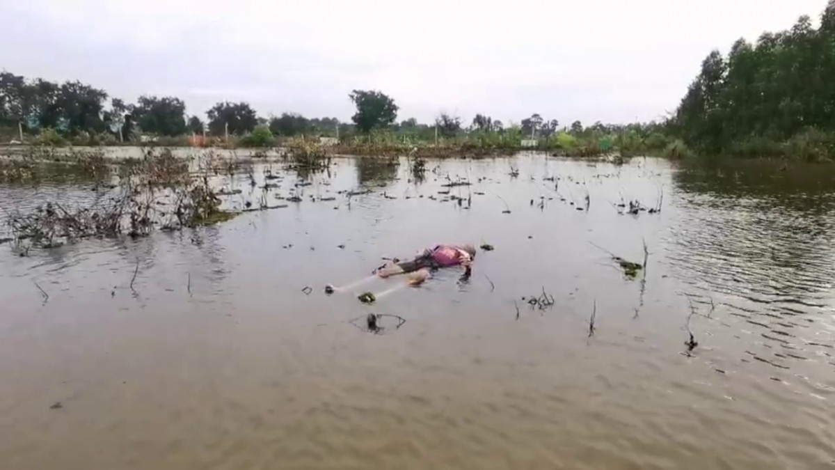 พบร่างแล้ว หนุ่มโดนน้ำมูลพัดหาย 2 วัน ญาติตามหาแม่ผู้ตาย อยากให้รู้ลูกชายเสียชีวิตแล้ว