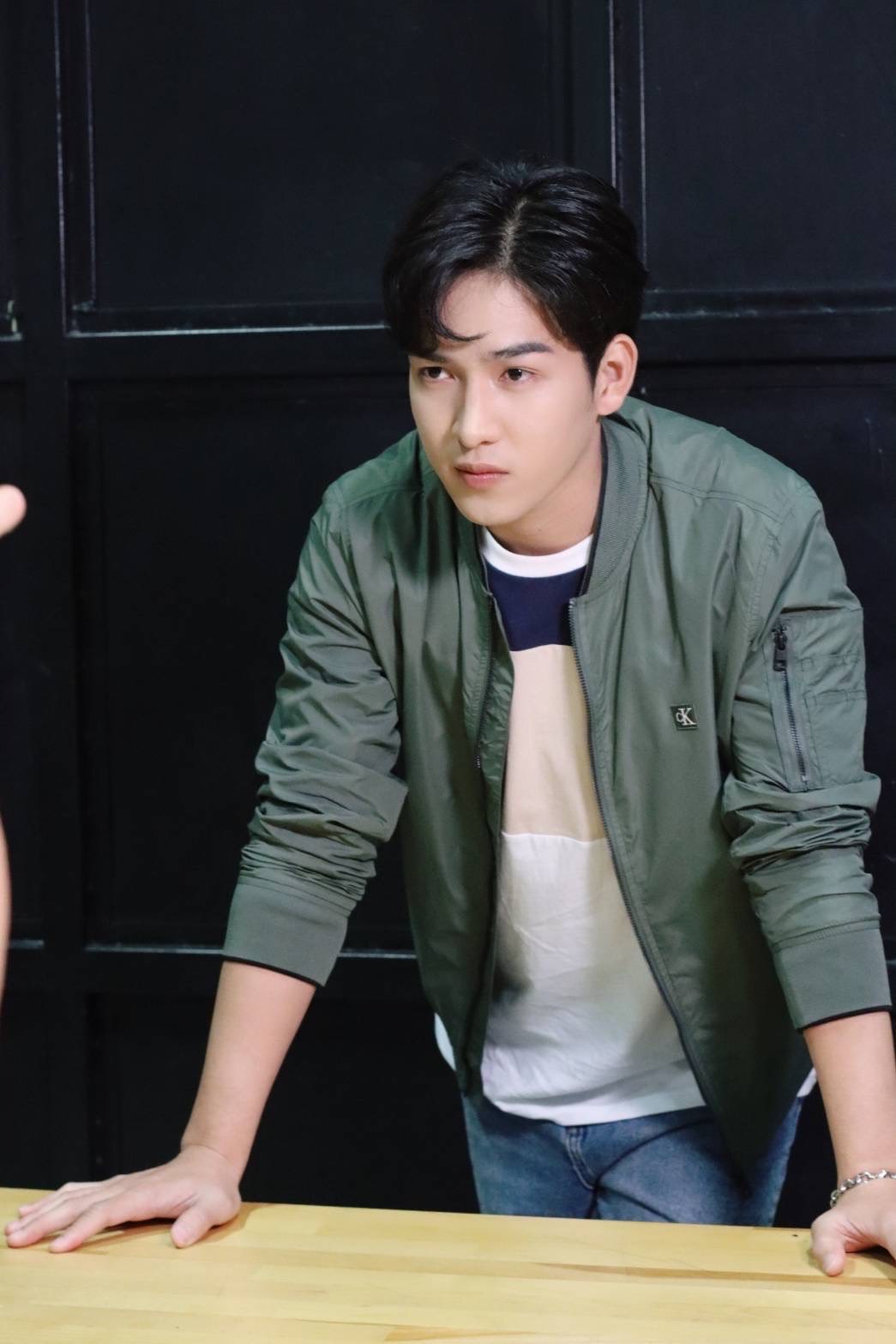 นนท์ นฤดล