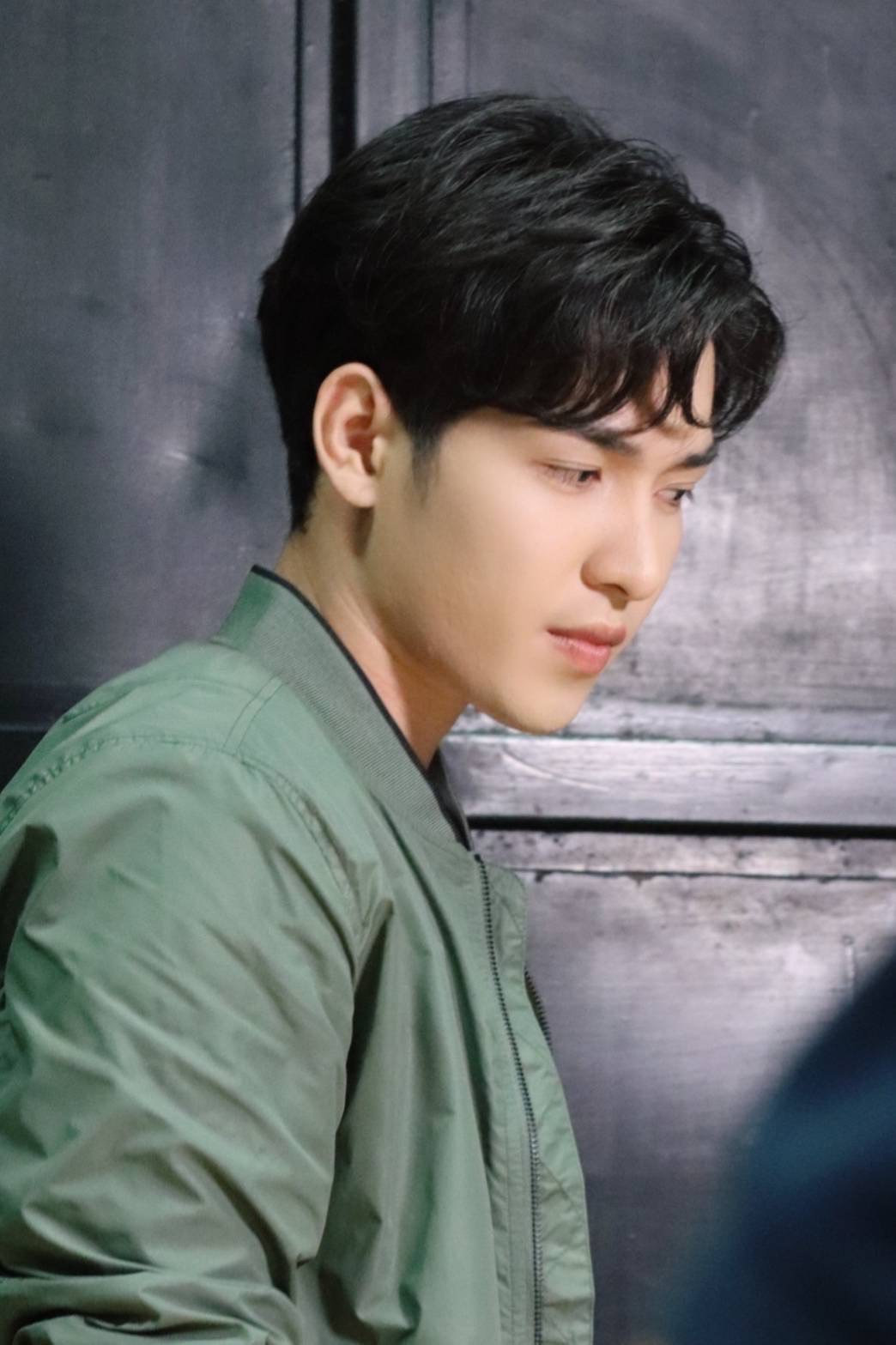 นนท์ นฤดล