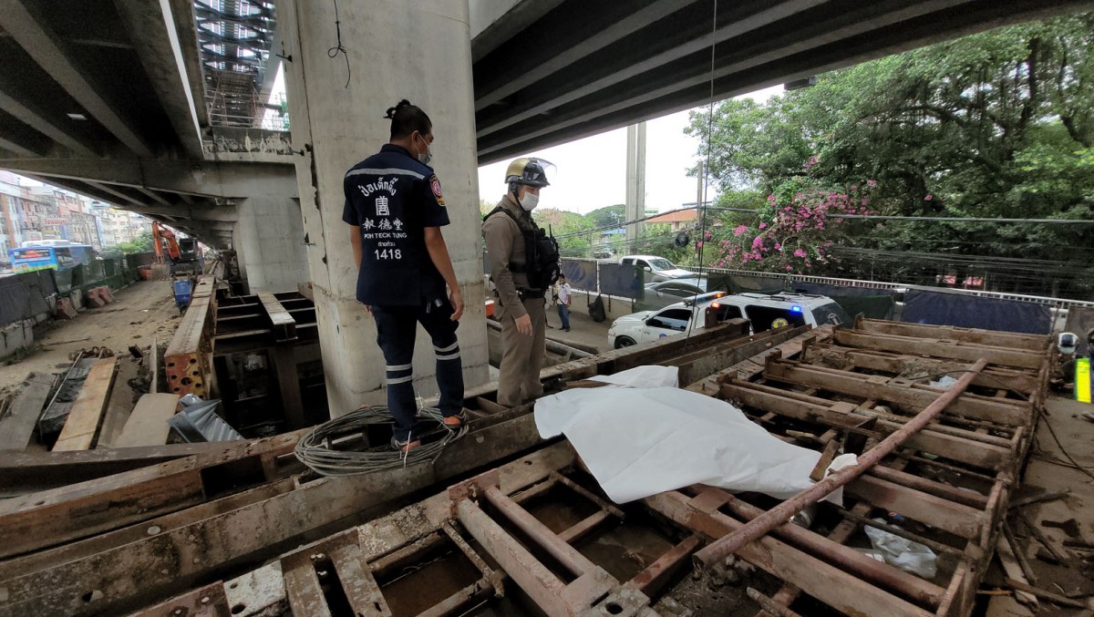 หัวหน้าเซอร์เวร์เดินตรวจงานรางสายไฟของรถไฟฟ้า เหยียบรางไม่ได้ขันน็อตตกลงมากว่า 20 เมตร ดับ