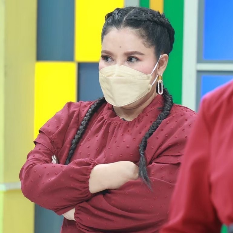 ฮาย อาภาพร