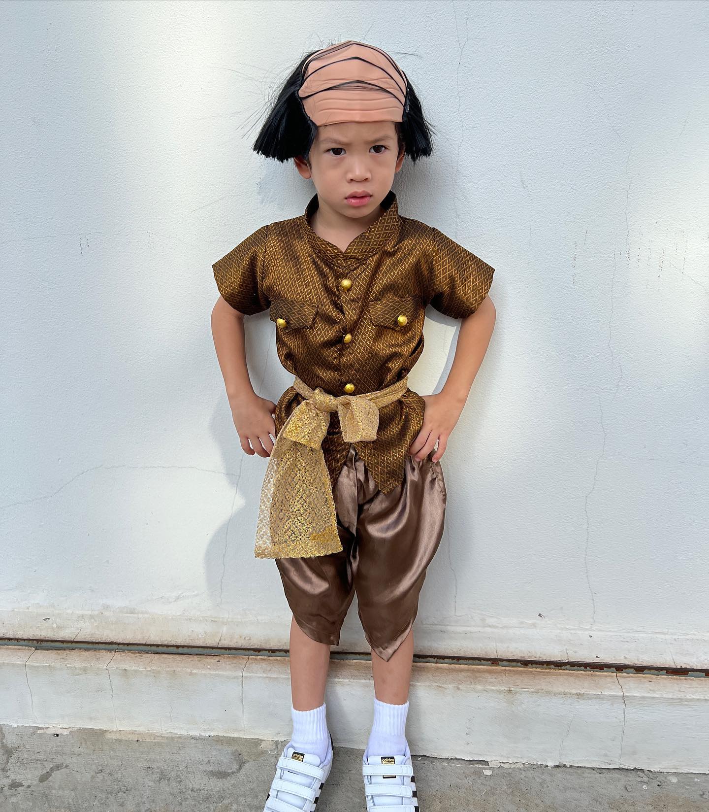 น้องโพธิ์ ลูกชาคริต