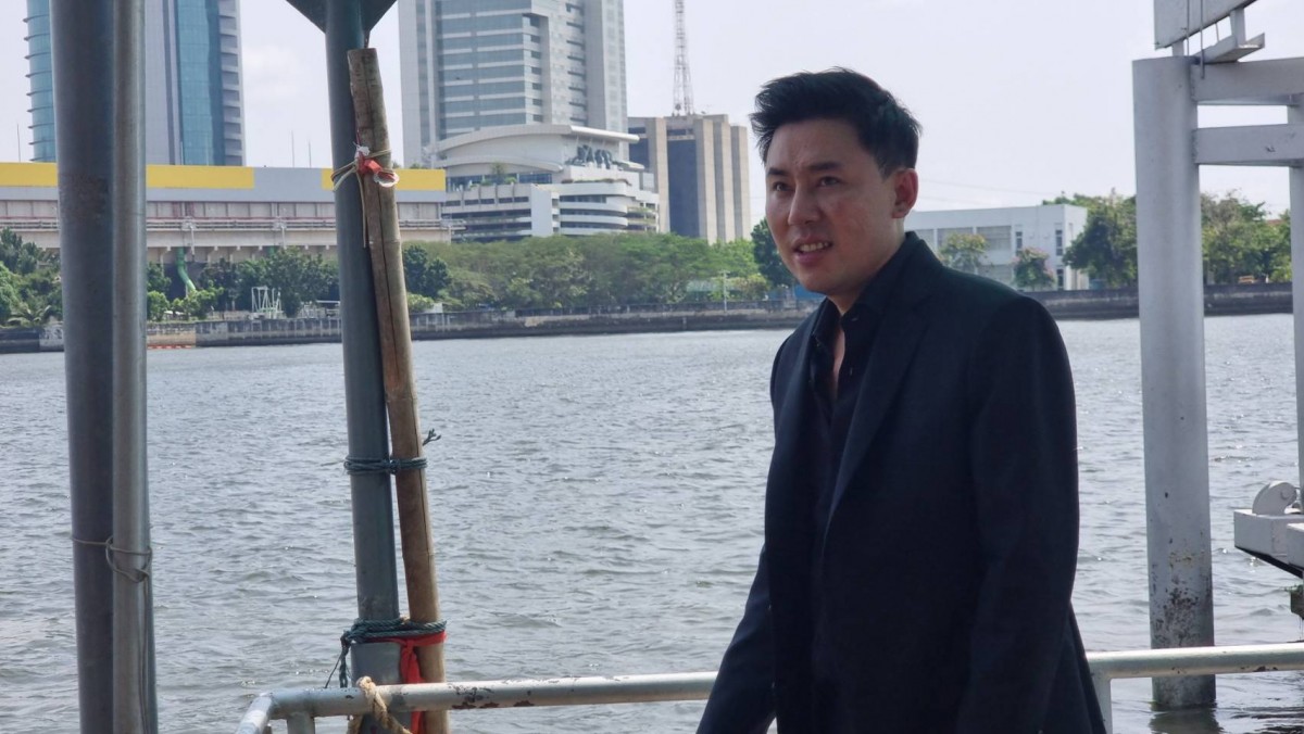 ทนายตั้ม โผล่ถ่าย MV เพลงใหม่ แด๊กซ์ Rock Rider ที่ท่าเรือพิบูลสงคราม
