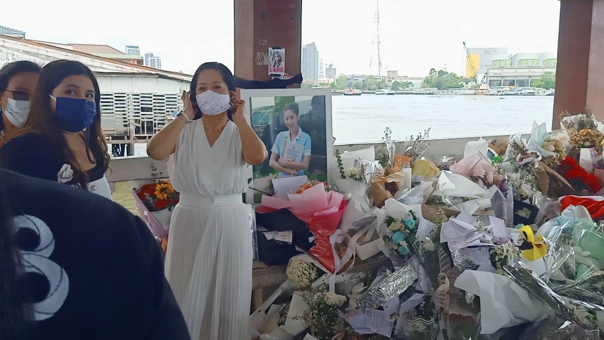 1-แม่ดาราสาวแตงโมทำบุญครบรอบ 1 เดือน ที่ท่าน้ำพิบูลสงคราม 1