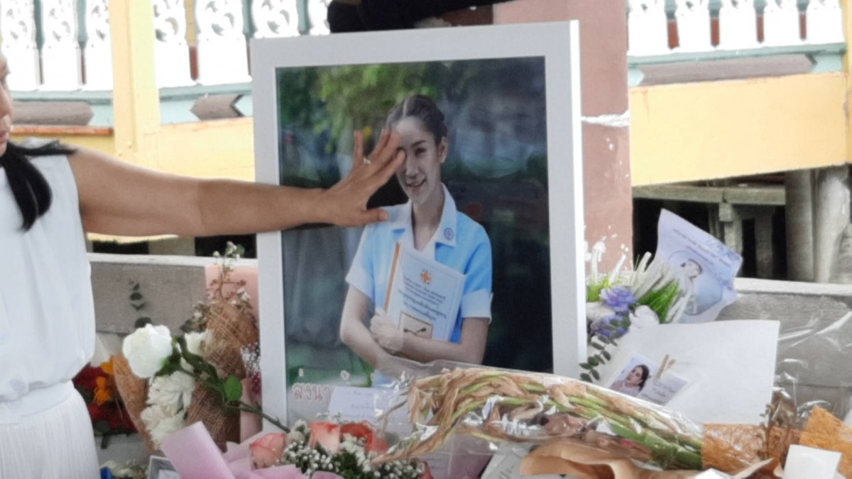 1-แม่ดาราสาวแตงโมทำบุญครบรอบ 1 เดือน ที่ท่าน้ำพิบูลสงคราม 1