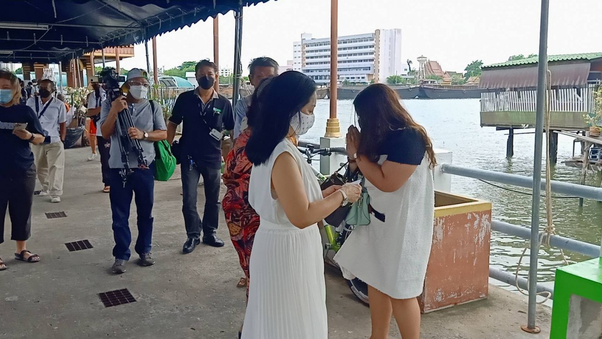 1-แม่ดาราสาวแตงโมทำบุญครบรอบ 1 เดือน ที่ท่าน้ำพิบูลสงคราม 1