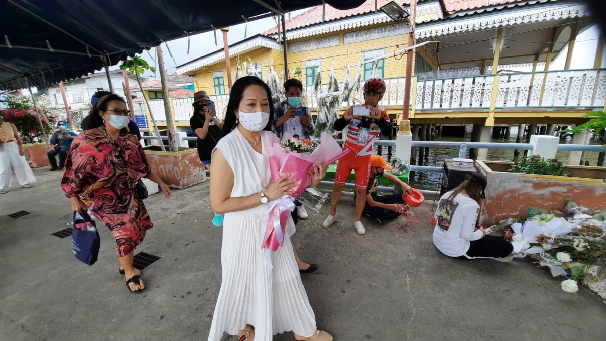 1-แม่ดาราสาวแตงโมทำบุญครบรอบ 1 เดือน ที่ท่าน้ำพิบูลสงคราม 1
