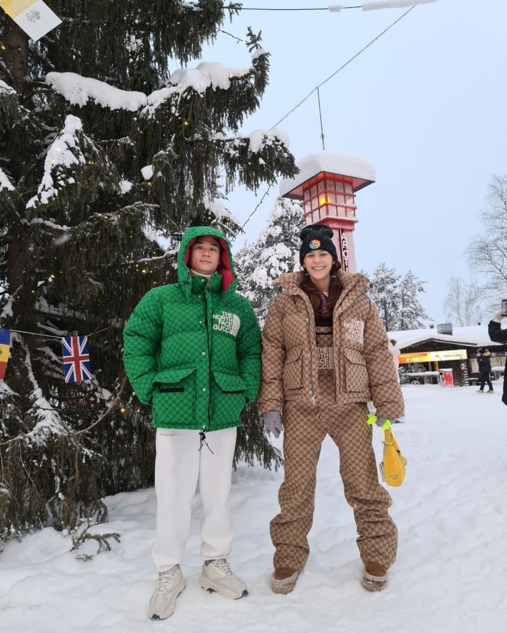 ชมพู่ อารยา