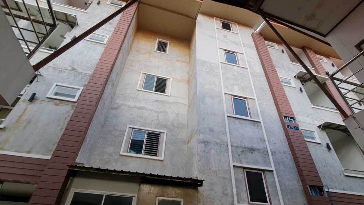 ร้านขายไก่โดนอัดคลิปแฉ เอาไก่สดเทลงพื้น ร้านโต้ทันควัน นั่นไก่ชำรุดไม่ได้ขาย