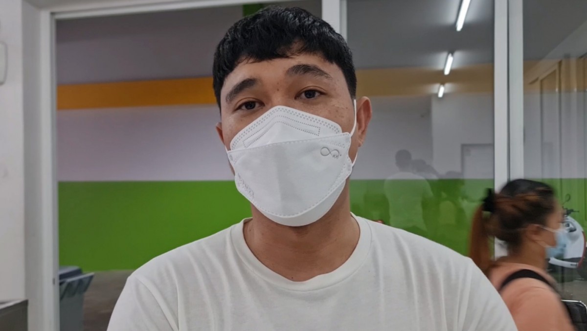 ร้านขายไก่โดนอัดคลิปแฉ เอาไก่สดเทลงพื้น ร้านโต้ทันควัน นั่นไก่ชำรุดไม่ได้ขาย