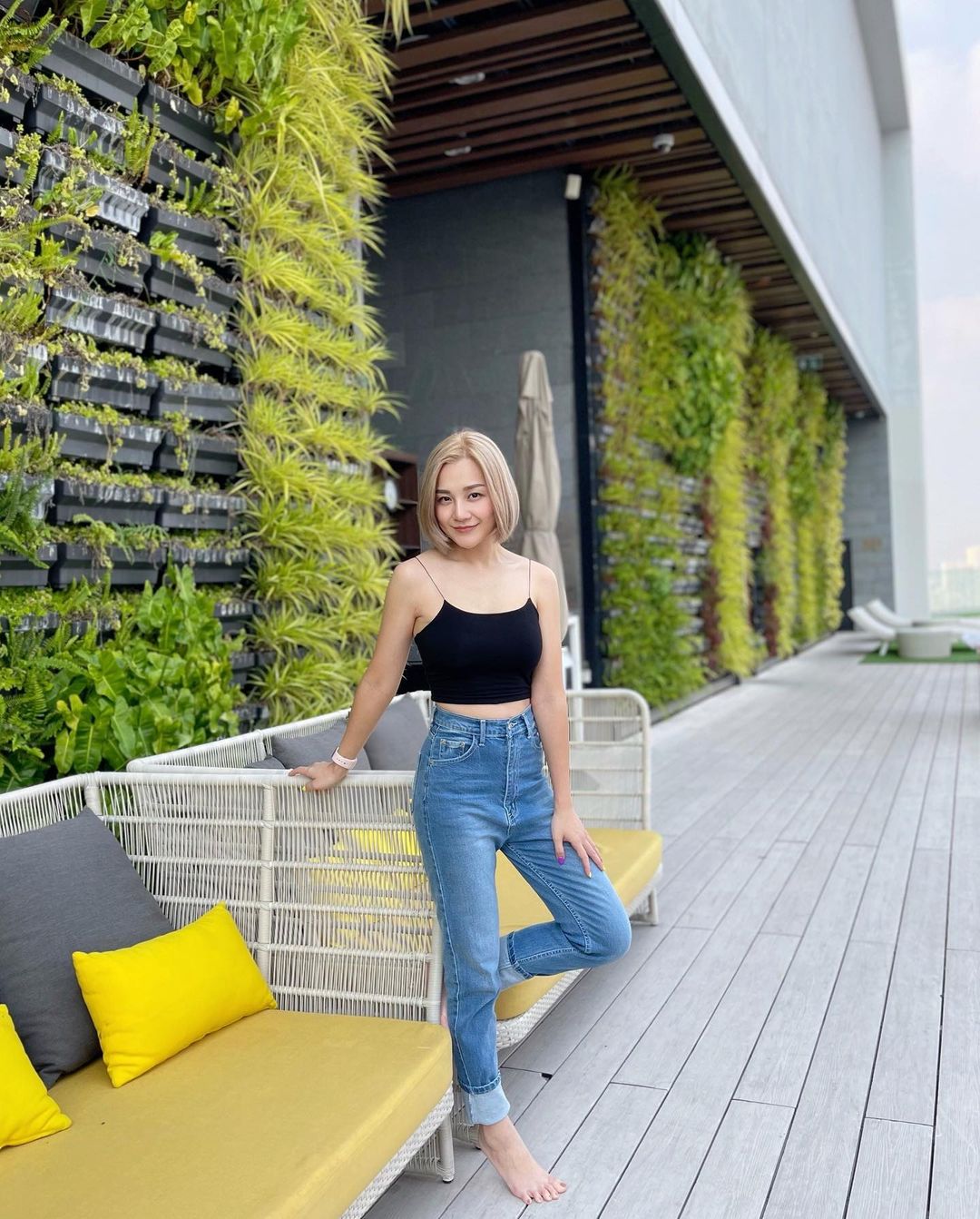 เอ็ม บุษราคัม