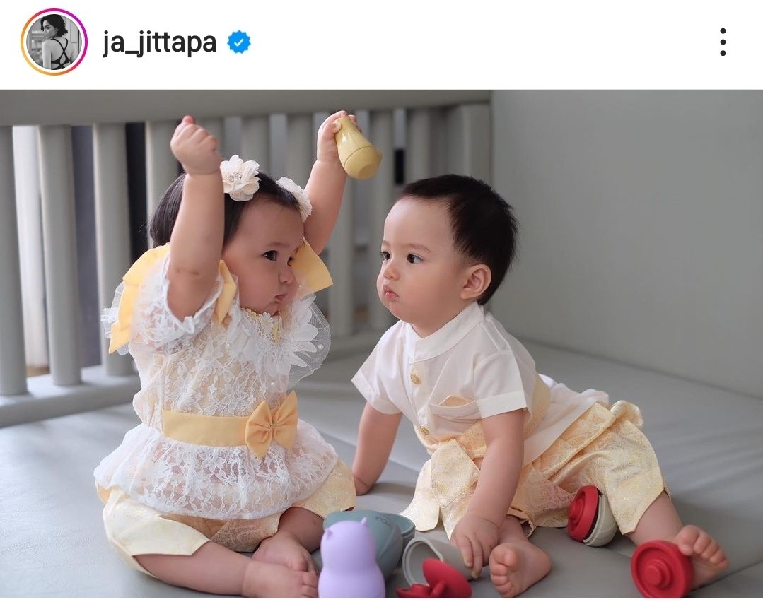 ลูกแฝดดารา