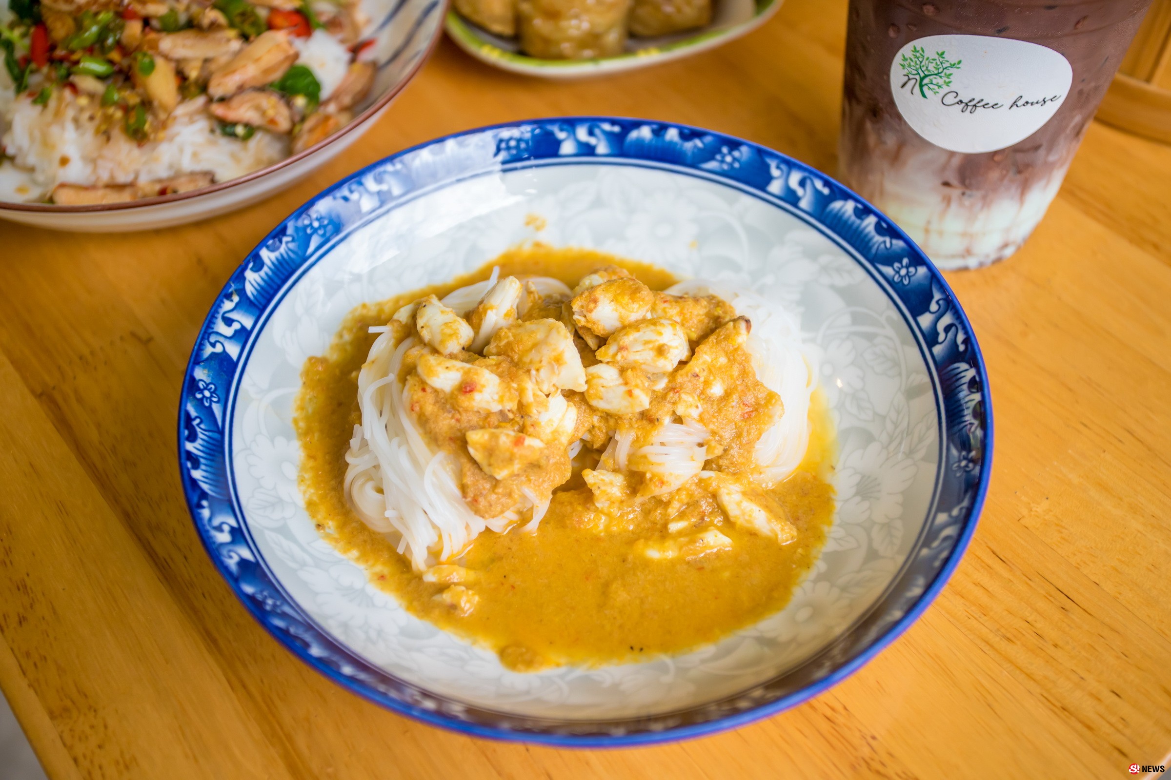 ขนมจีนน้ำยาปูเอาใจคนชอบเนื้อปู ได้สูตรจากคุณยายที่เคยเป็นแม่ครัวอยู่วัง