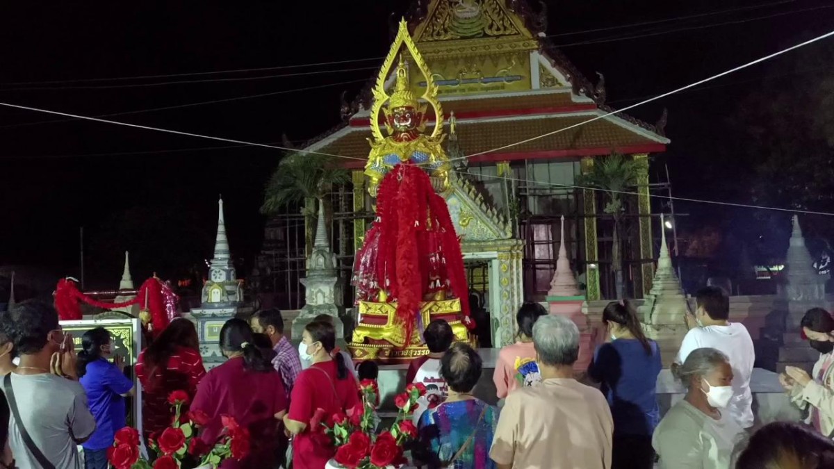 สายมูแห่จุดธูป 9 ดอก บูชาท้าวจตุโลกบาล ทั้ง 4 ปีนี้ ลงมาแค่ 20 นาที