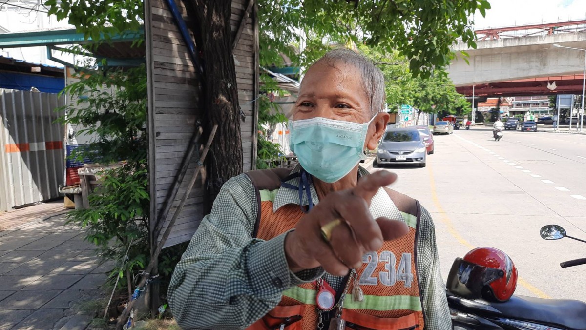 นนทบุรี หนุ่มน้อยใจภรรยาเนื่องจากขอไปบวชแก้บน7วันขอบวชต่ออีก2 วันภรรยาไม่ยอม     เมื่อวันที่ 24 สิงหาคม 2565 เวลา 9.30 น.เจ้าหน้าที่ ตร.สภ.บางกรวยรับแจ้งเหตุ ชายจะกระฌโดดสพานพราม 7 หวังฆ่าตัวตาย พร้อมประสานเจ้าหน้าที่มูลนิธิ ที่เกิดเหตุบนสะพานพระราม 7 มุง