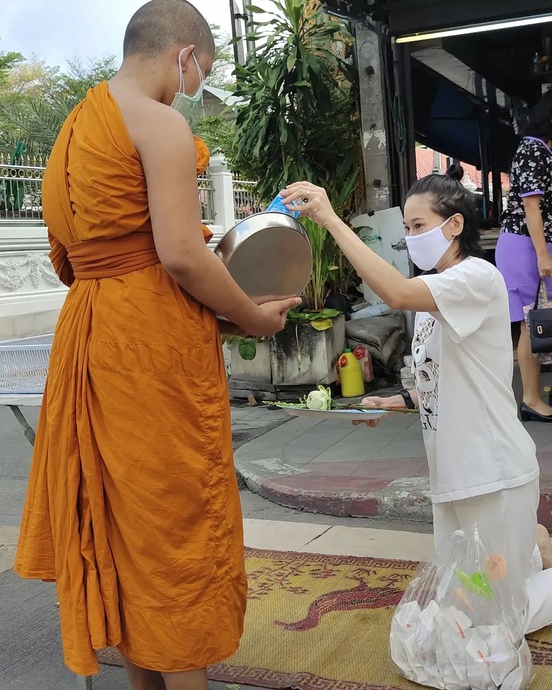 กุ้งพลอย กนิษฐรินทร์