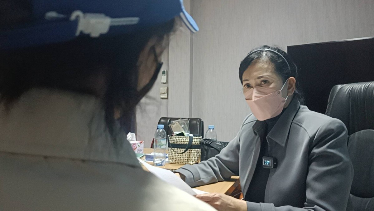 ปทุมธานี พ่อ - แม่ ร้อง ปวีณา ลูกสาวมีความบกพร่องทางสติปัญญาพัฒนาการช้า ถูก รอง ผ.อ. รร.ทำอนาจาร
