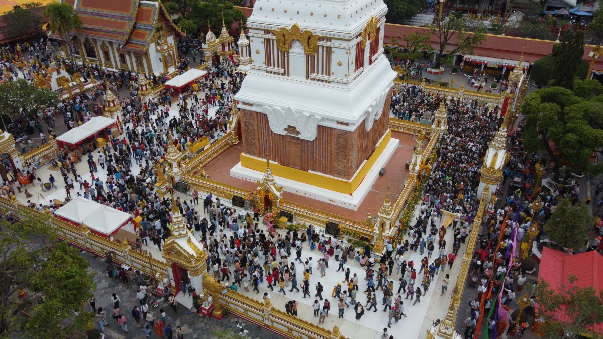 (มีคลิป)สาธุบุญ วัดธาตุพนมแจงยอดทำบุญงานนมัสการ ทะลุกว่า 23 ล้านบาท