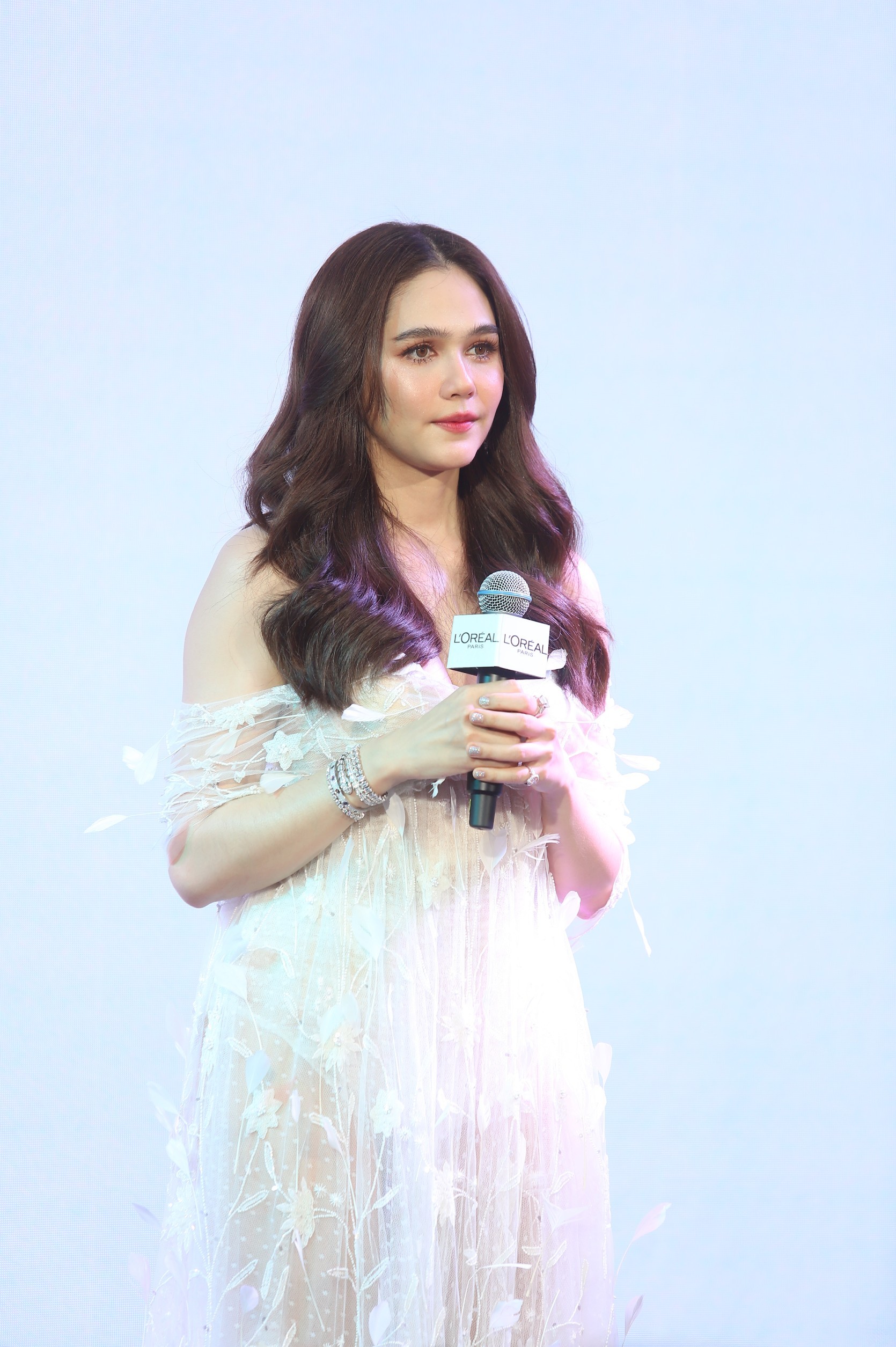 ชมพู่ อารยา