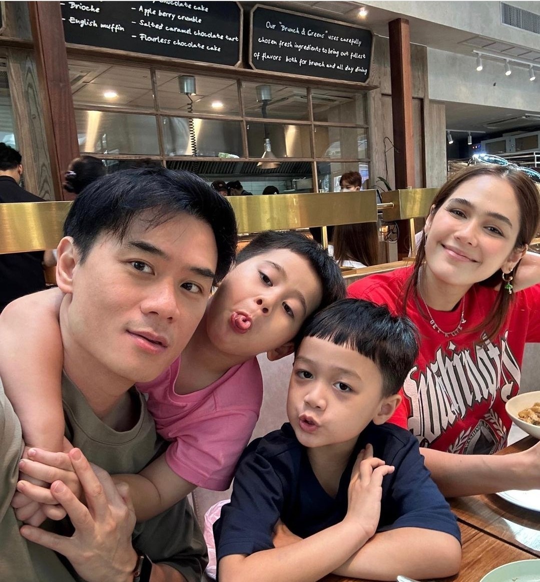 ชมพู่ อารยา