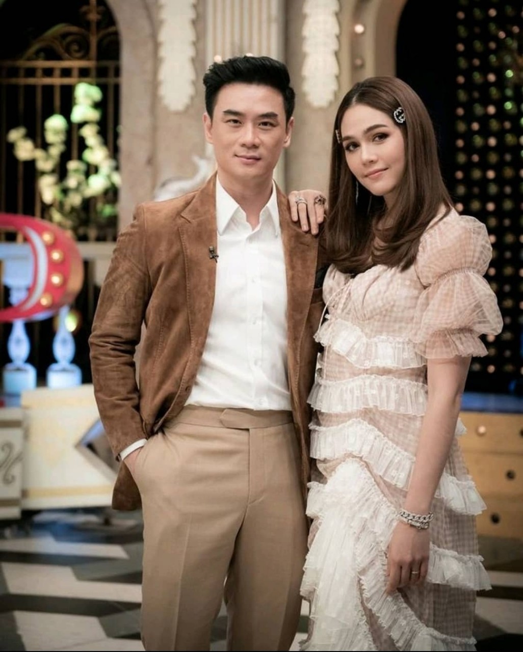 ชมพู่ อารยา
