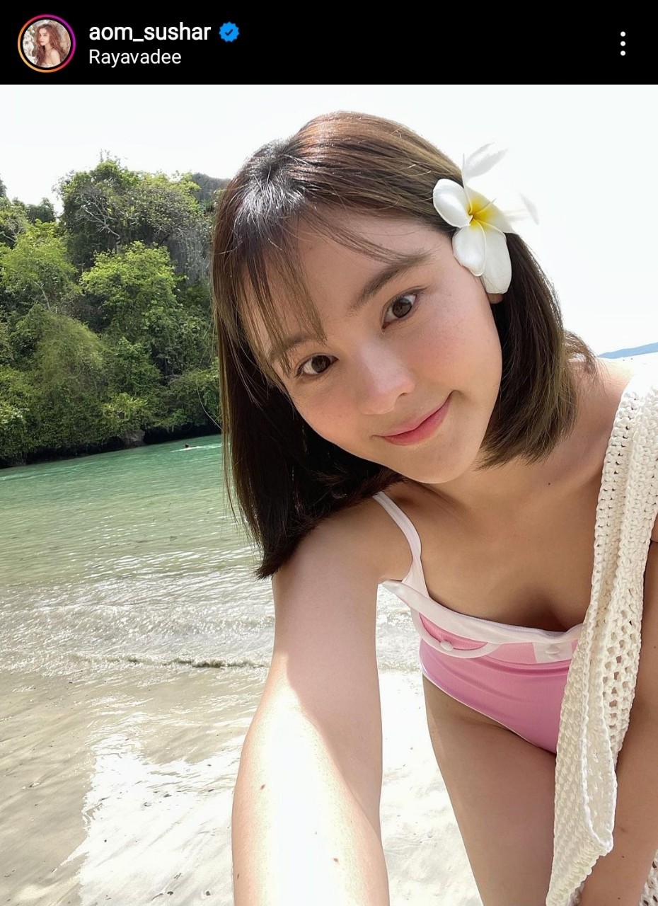 ดารา ชุดว่ายน้ำ