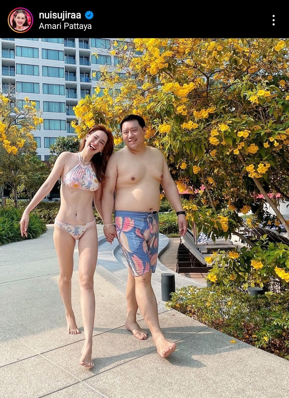 ดารา ชุดว่ายน้ำ