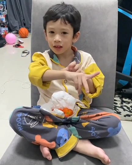 น้องโพธิ์ลูกชาคริต