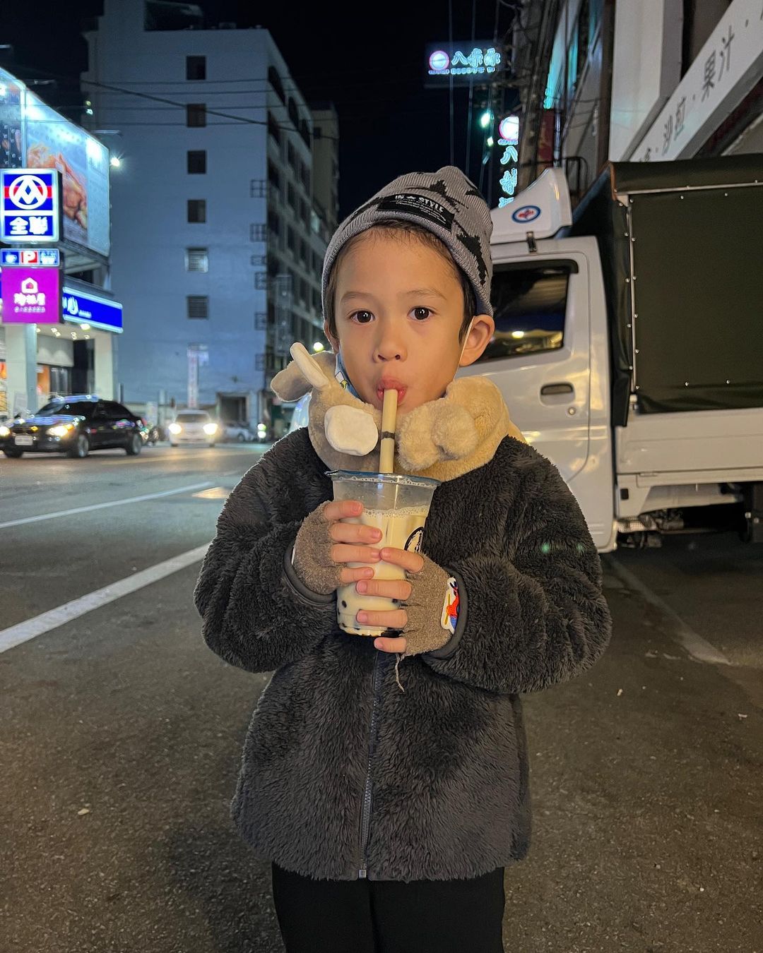 น้องโพธิ์ลูกชาคริต