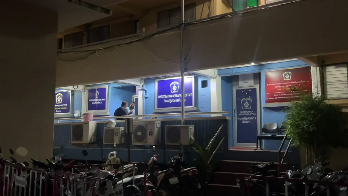 แค้นนี้ต้องชำระ โชว์เฟอร์แท็กซี่ที่เคยถูกวินเถื่อน เรียกเก็บค่าจอด ปี 63 อัดคลิปโดดขึ้นรถพร้อมหมายจับชวนไปโรงพัก