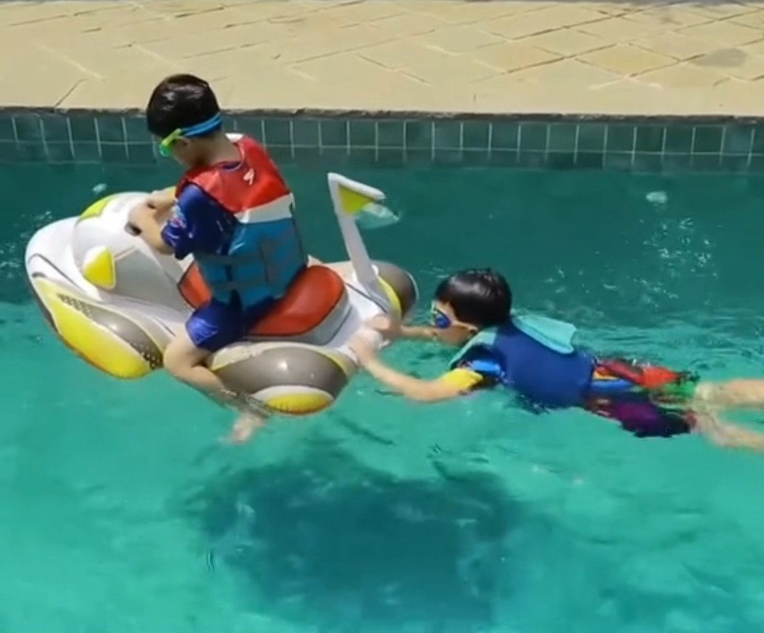 ชมพู่ อารยา