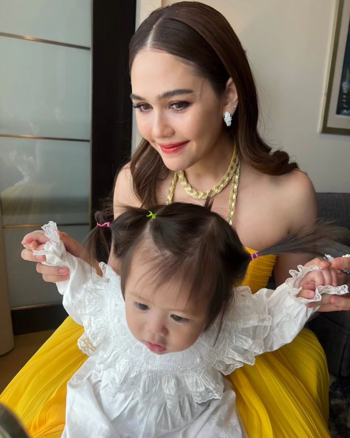 ชมพู่ อารยา