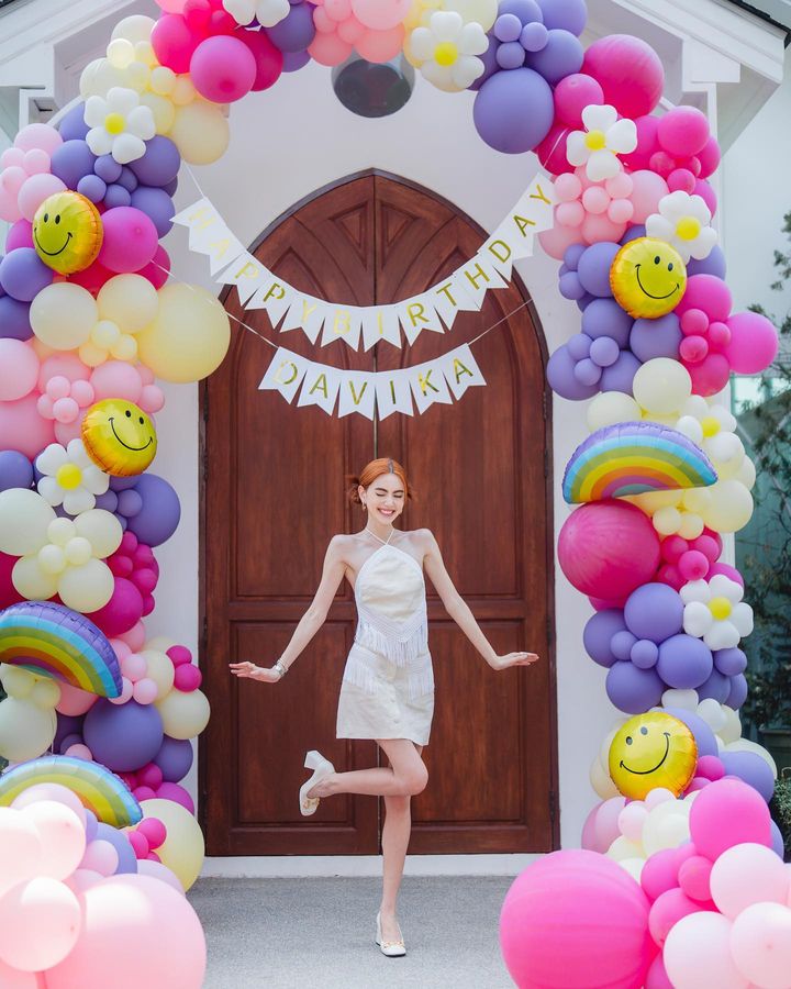 ใหม่ ดาวิกา