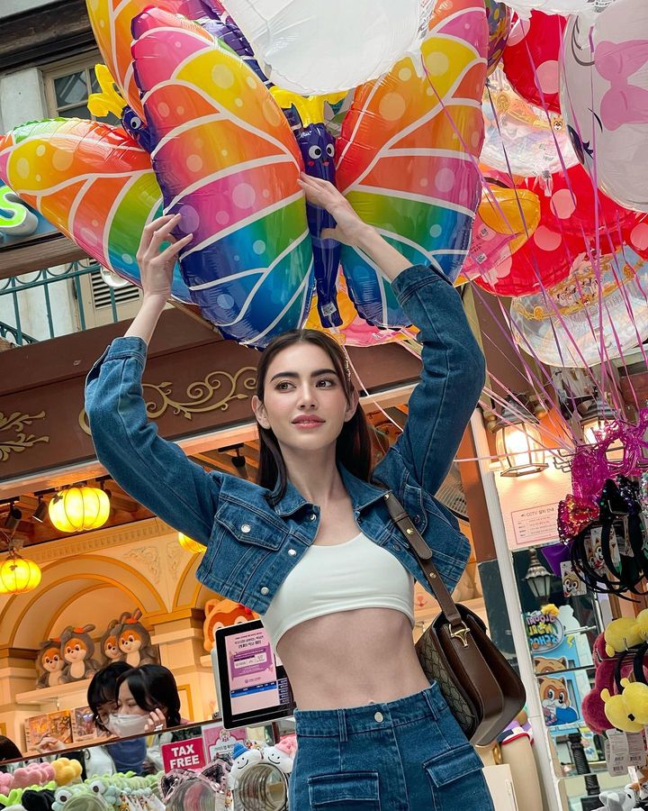 ใหม่ ดาวิกา