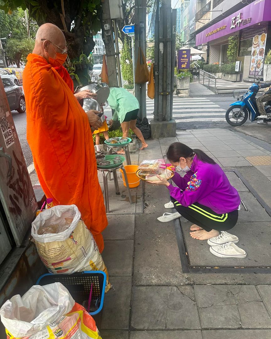 กุ้งพลอย กนิษฐรินทร์