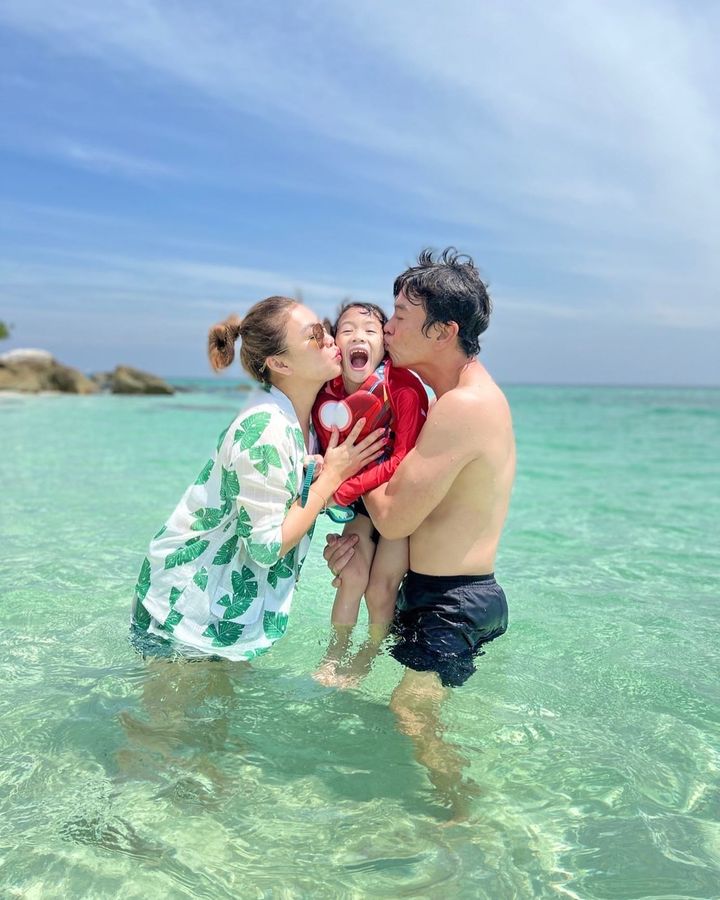 ชาคริต-แอน